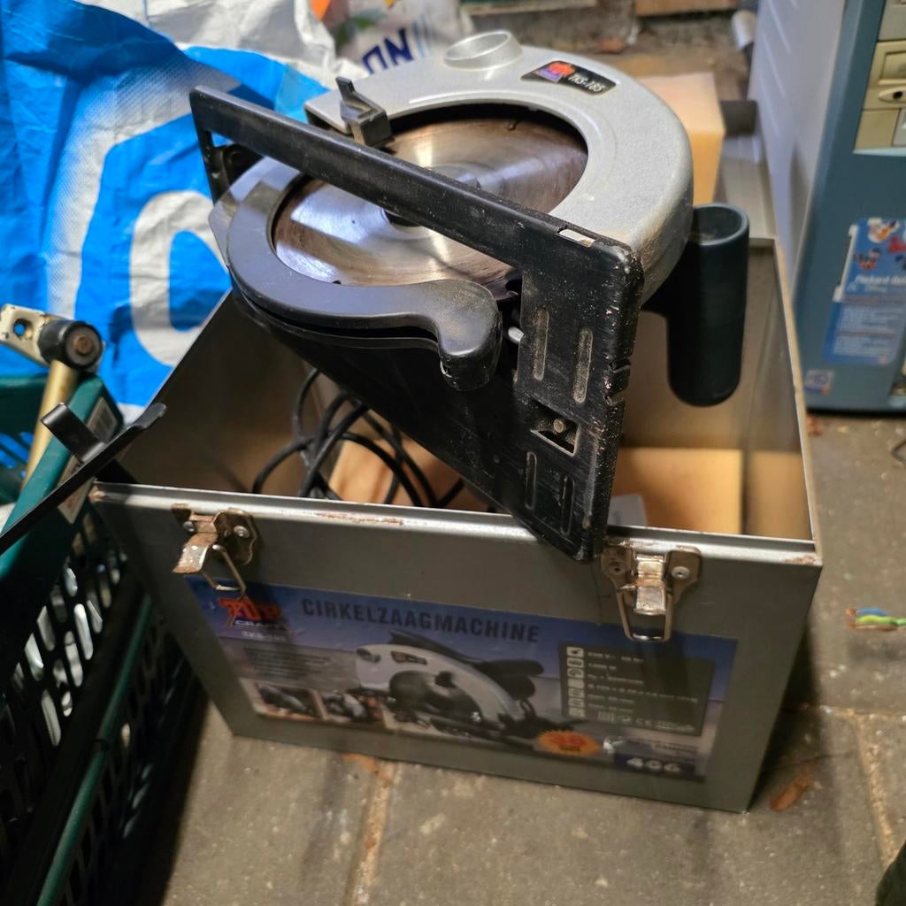 Cirkelzaag machine, Ophalen, 1200 watt of meer, Cirkelzaag, 30 tot 70 mm