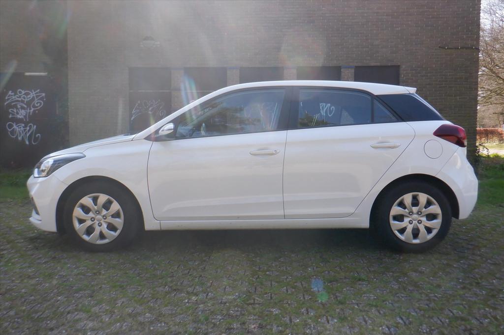Hyundai I 20 1.0 T-GDI 48V 100PK 7DCT CAMERA-STOEL/STUURVERW, Automaat, 12 maanden, Gebruikt, Zwart
