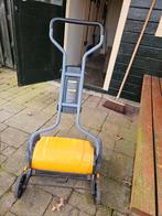 Fiskars handgrasmaaier - Perfect voor kleine gazons, Tuin en Terras, Grasmaaiers, Gebruikt, Handgrasmaaier, Kooimesmaaier, Fiskars