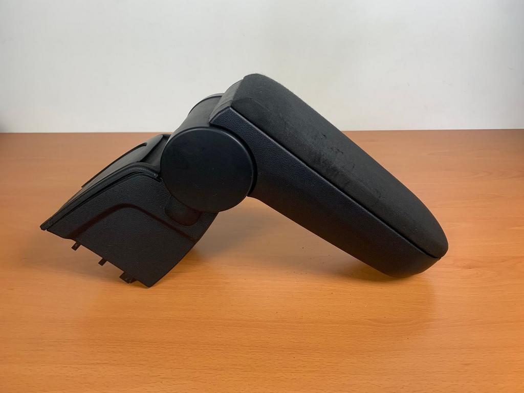 armsteun vw polo 6R 2009 tot 2017 zwart 6R0864207C, Auto-onderdelen, Interieur en Bekleding, Gebruikt, -, Volkswagen, -