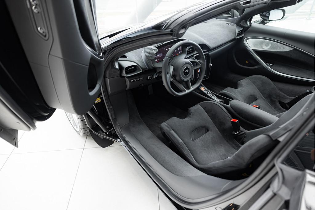 McLaren Artura Spider 3.0 V6 Plug-in | JPS Livery | Tech Pac, Automaat, Achterwielaandrijving, Gebruikt, 2993 cc