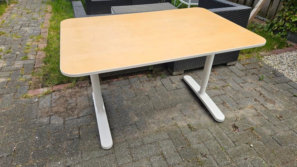 Verstelbaar IKEA Bureau - Ideaal voor Thuiswerkplek, Ophalen, Zit-sta bureau, Gebruikt, Hout