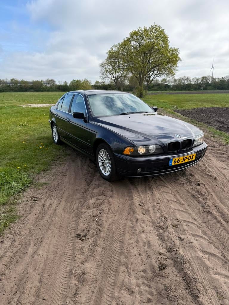BMW 5-Serie 2.2 I 520 AUT 2002 Blauw, Auto's, BMW, Achterwielaandrijving, Blauw, 170 pk, Sedan