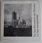 DE SINT PETRUSKERK VAN OIRSCHOT EN HAAR KERKBANKEN, Beeldhouwkunst, Diverse auteurs, Ophalen of Verzenden, Zo goed als nieuw