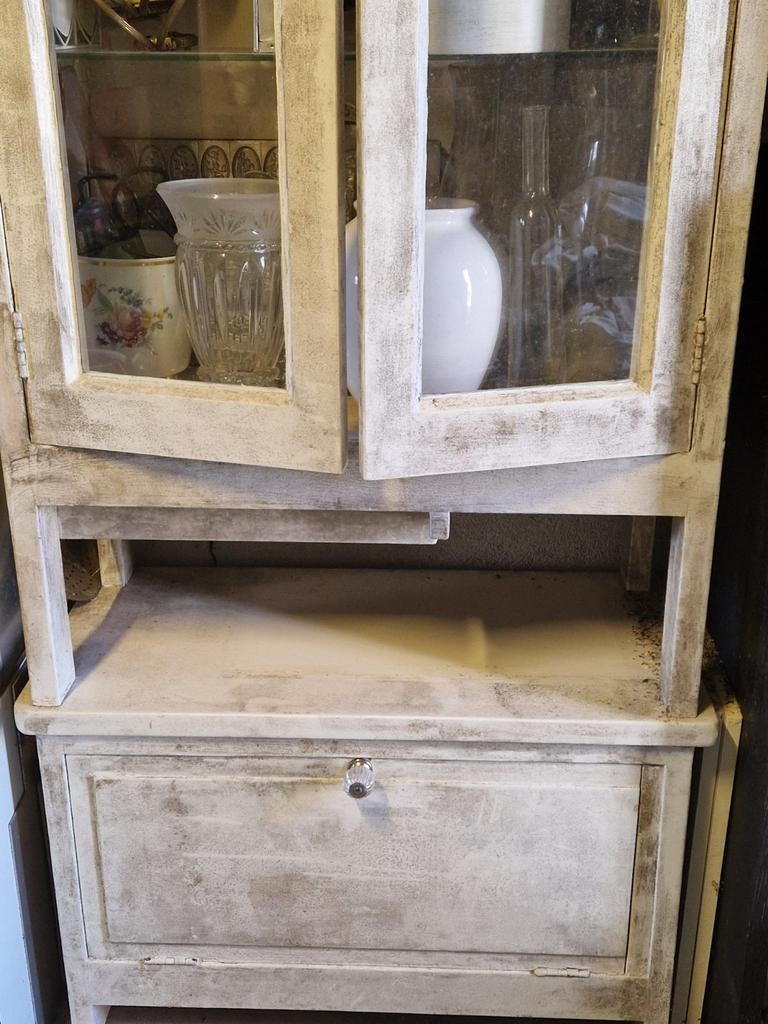 Antieke keukenkast uit 1937, Ophalen