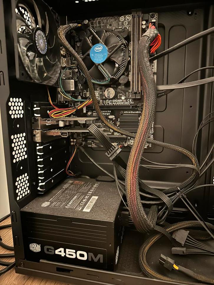 Desktop PC - Intel i5-4460, 8GB RAM, 250GB SSD, Computers en Software, Desktop Pc's, Zo goed als nieuw, 3 tot 4 Ghz, SSD, 8 GB