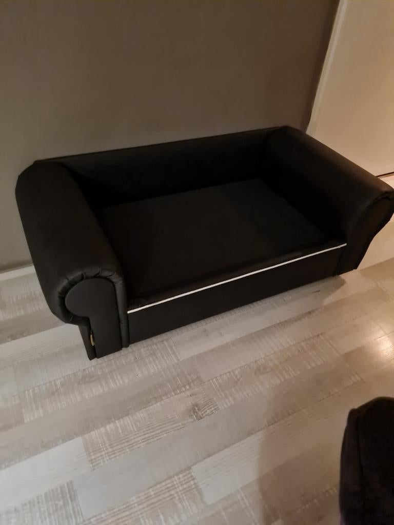 Leren hondenbank, Dieren en Toebehoren, Hondenmanden, Ophalen, Zo goed als nieuw, Leer