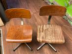2 Vintage Schoolstoeltjes - Ideaal voor Speelhoek, Antiek en Kunst, Ophalen of Verzenden