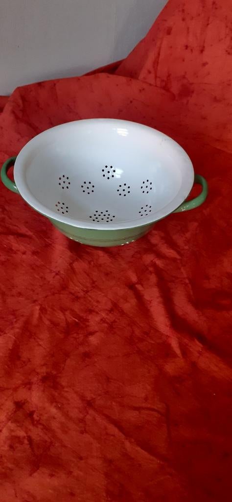 EMAILLE VERGIET LICHT GROEN, Antiek en Kunst, Antiek | Emaille, Ophalen of Verzenden