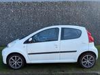 Peugeot 107 1.0-12V Millesim 200 Airco | 5Drs (bj 2011), Euro 5, Gebruikt, 4 stoelen, Origineel Nederlands