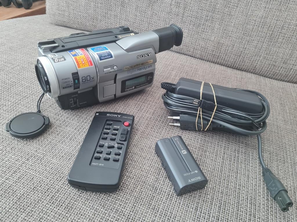 Sony DCR-TRV110E Digital 8 Video Recording Handycam, Canon, 20x of meer, Overige soorten, Ophalen of Verzenden