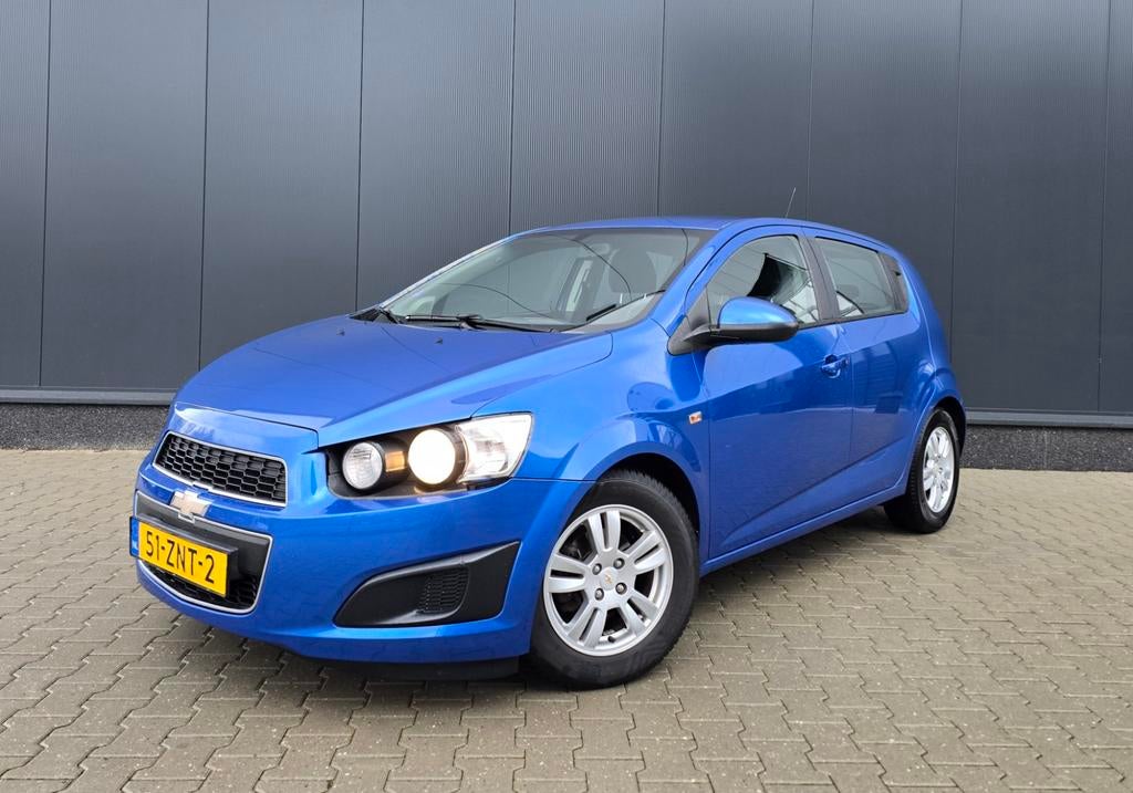 Chevrolet Aveo 1.2 5-DEURS 2013 Nw Ketting&Waterpomp | APK, Euro 5, Stof, 40 €/maand, 4 cilinders