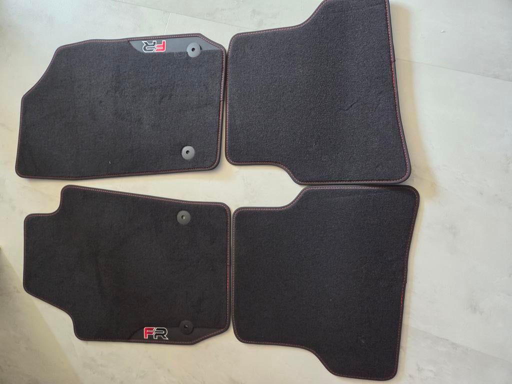 Automatten Seat Ibiza ST (2008-2018) FR, Ophalen