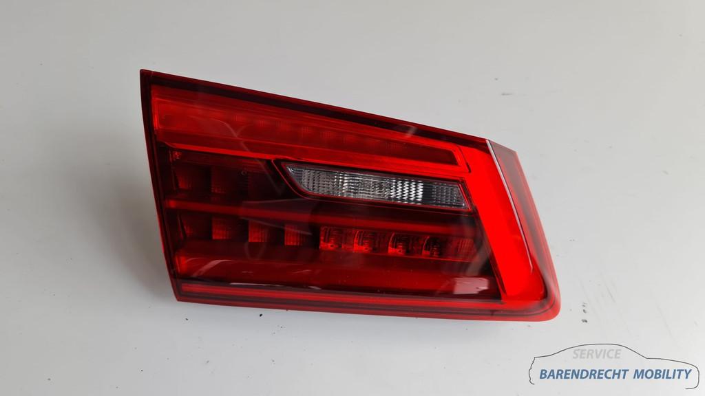 Achterlicht BMW G30 F90 5 serie sedan 630341L2 links binnen, Auto-onderdelen, Verlichting, Petuelring 130
80788  Munich, DE, Gebruikt