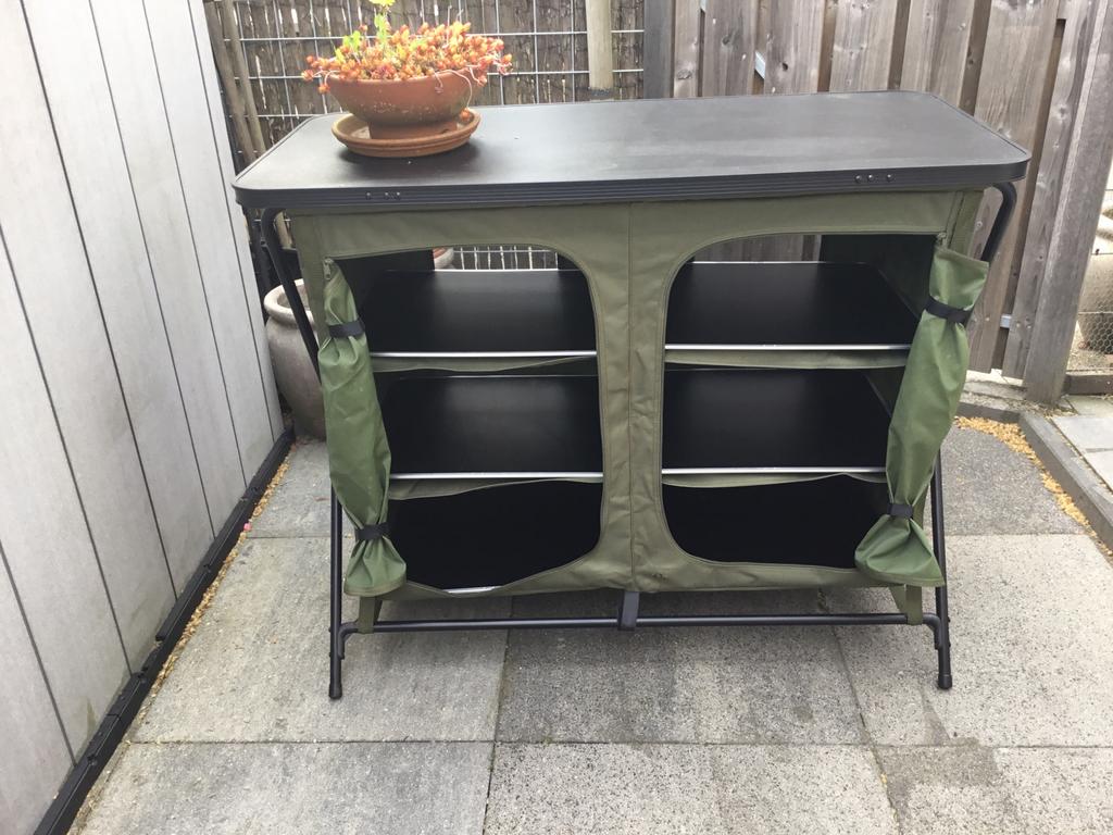 Camping keukenkast legergroen, Ophalen, Zo goed als nieuw