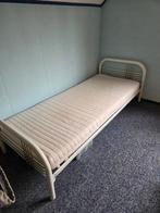 Eenpersoonsbed wit metaal met matras, Gebruikt, 90 cm, Eenpersoons, Wit