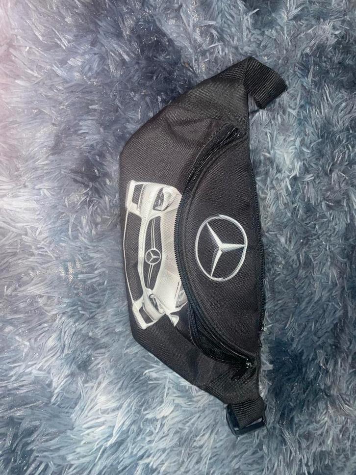 Mercedes Nek Tasje - Stijlvol en Praktisch, Sieraden, Tassen en Uiterlijk, Tassen | Schoudertassen, Nieuw, Overige merken, Zwart