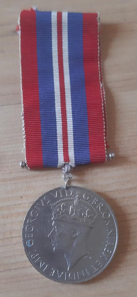 Brits WW2 The War Medal - Indiase aanmaak, Ophalen of Verzenden, Landmacht, Engeland, Lintje, Medaille of Wings