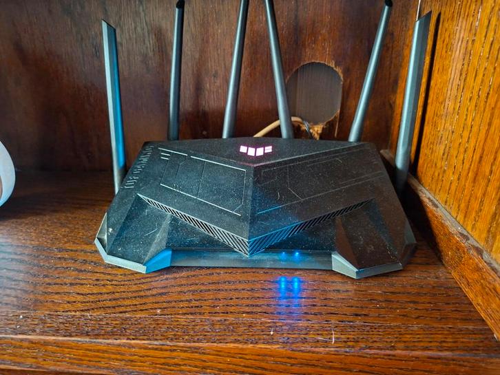 Asus 6000AX Wifibooster/Router, Computers en Software, Routers en Modems, Zo goed als nieuw, Ophalen of Verzenden