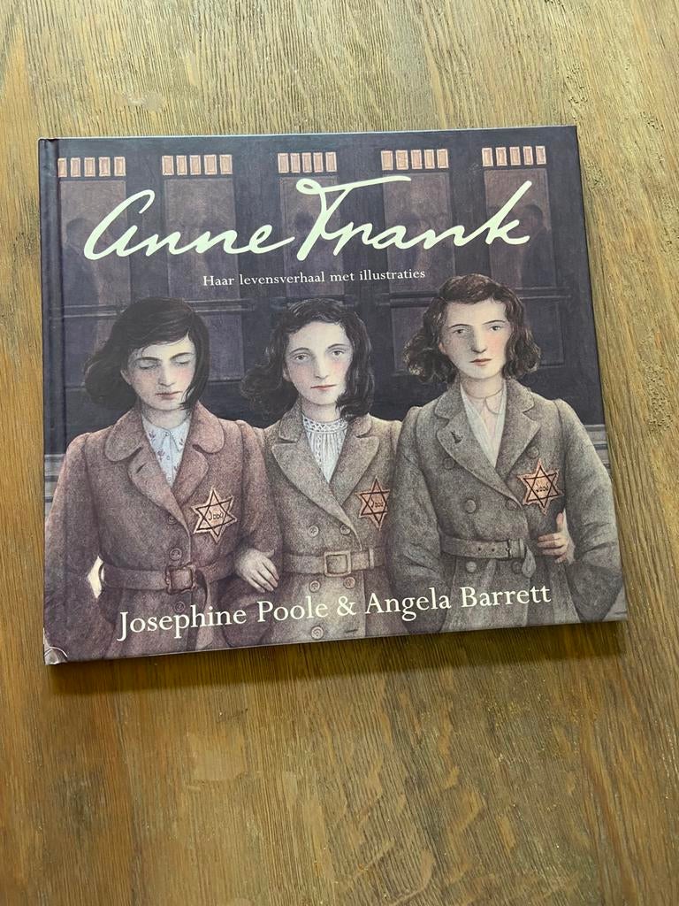 ANNE FRANK  haar levensverhaal met illustraties, Ophalen of Verzenden, Zo goed als nieuw, Overige onderwerpen, Tweede Wereldoorlog