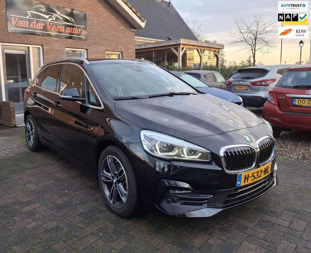 BMW 2-serie Active Tourer 218i Executive Edition M-pakket De, USB, Gebruikt, Leder en Stof, Zwart
