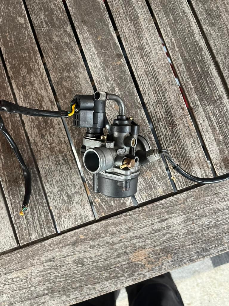 10mm carburateur origineel zip 25km, Ophalen of Verzenden, Zo goed als nieuw, Carburateur, Piaggio