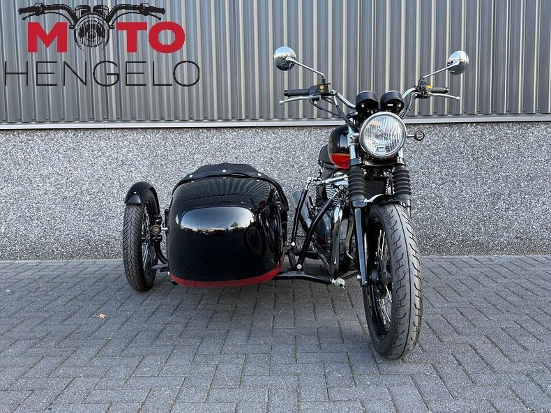 Royal-Enfield INTERCEPTOR TRIPTEQ AMALFI (bj 2023), MOTOMONDO, Bedrijf, Overig, LORENTZLAAN 14
3401 MX  IJSSELSTEIN