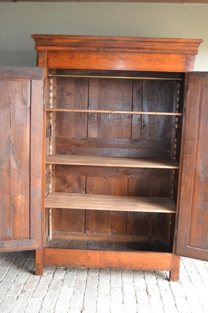 Prachtige strakke antieke kastanje houten kast, Antiek en Kunst, Antiek | Meubels | Kasten, Verzenden