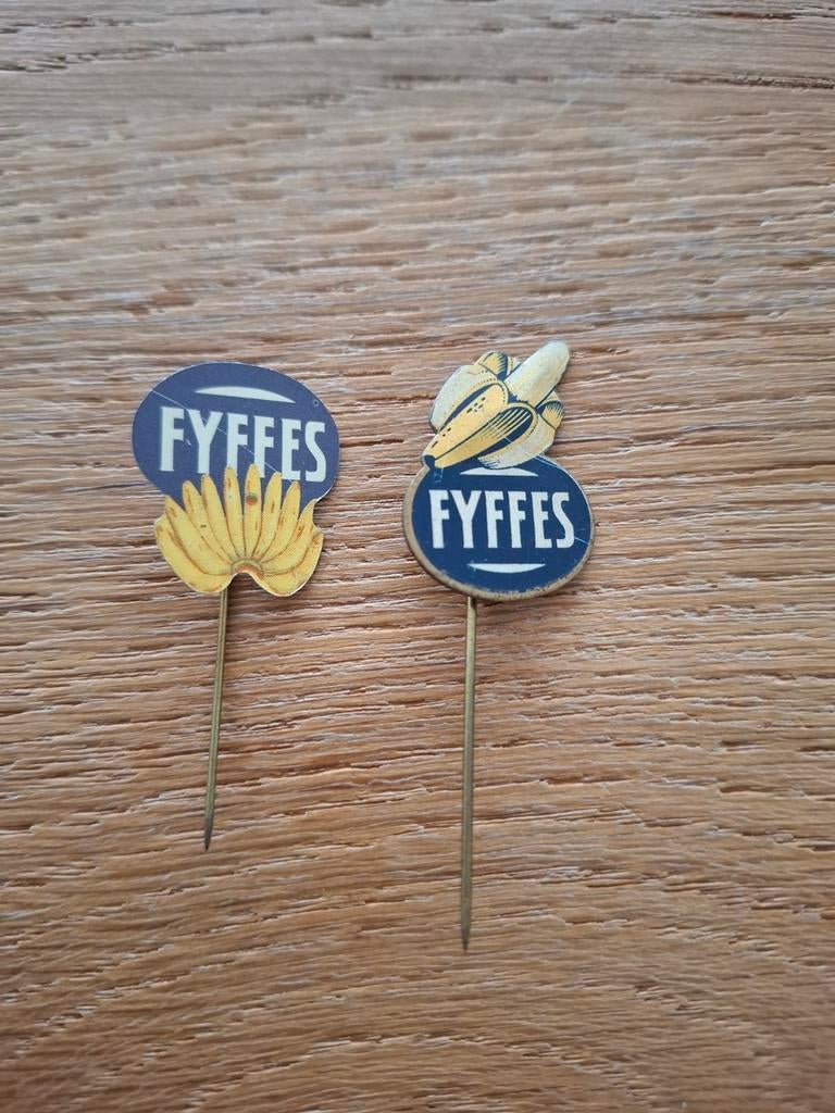 Vintage speldjes prikkers pins Fyffes bananen, Verzamelen, Speldjes, Pins en Buttons, Ophalen of Verzenden, Gebruikt, Overige onderwerpen