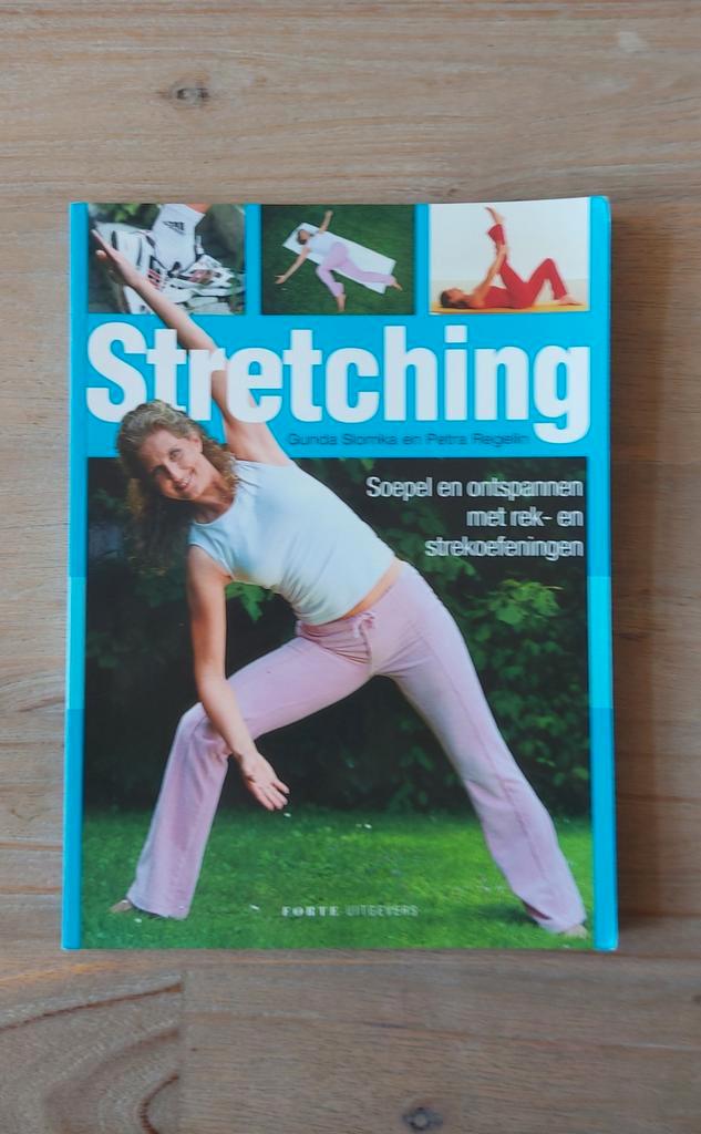 Gunda Slomka en Petra Regeling - Stretching, Boeken, Sportboeken, Gelezen, Overige sporten, Ophalen of Verzenden