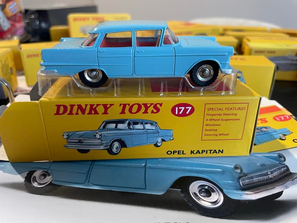 Dinky Toys 177 Opel Kapitan met certificaat, Hobby en Vrije tijd, Modelauto's | 1:43, Ophalen of Verzenden, Zo goed als nieuw