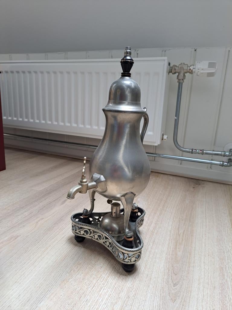 Antieke Groninger Kraantjeskan van Tin, Ophalen