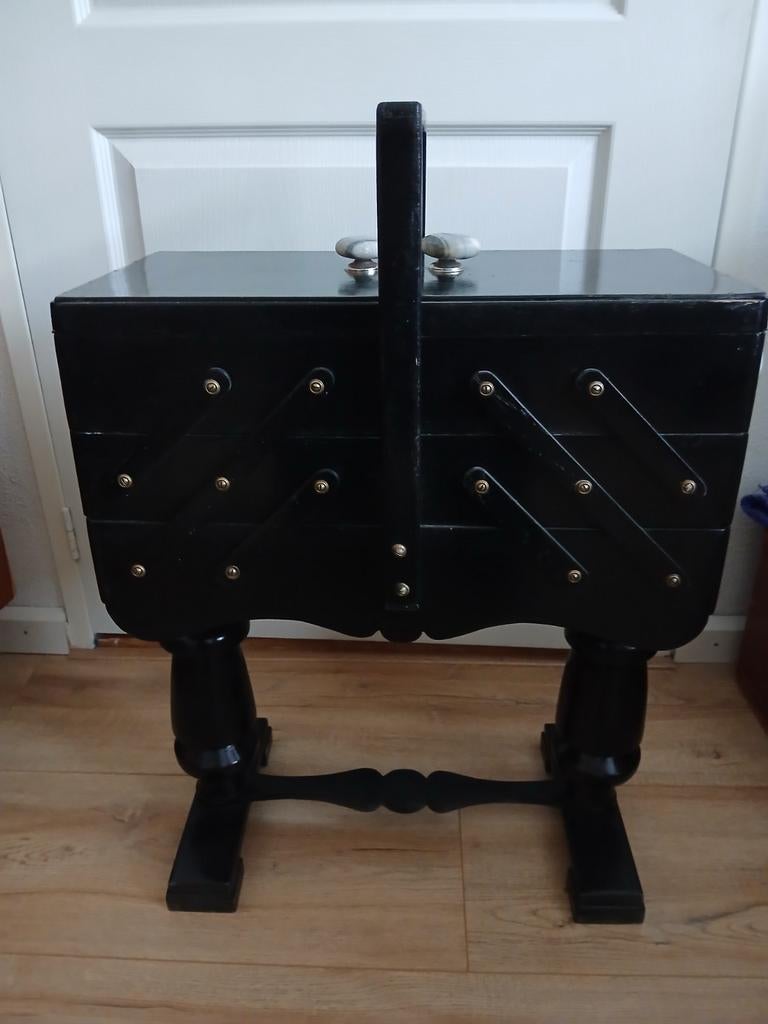 Nostalgische Naaikistje, Ophalen