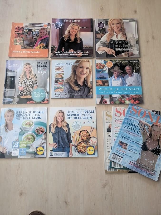 Sonja Bakker - 8 boeken - 3 tijdschriften - als set 15 euro, Boeken, Ophalen of Verzenden, Zo goed als nieuw, Sonja Bakker, Overige gebieden