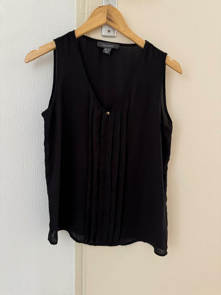 Primark Zwarte Mouwloze Blouse met Plooien 38, Kleding | Dames, Tops, Maat 38/40 (M), Primark, Zwart, Ophalen of Verzenden