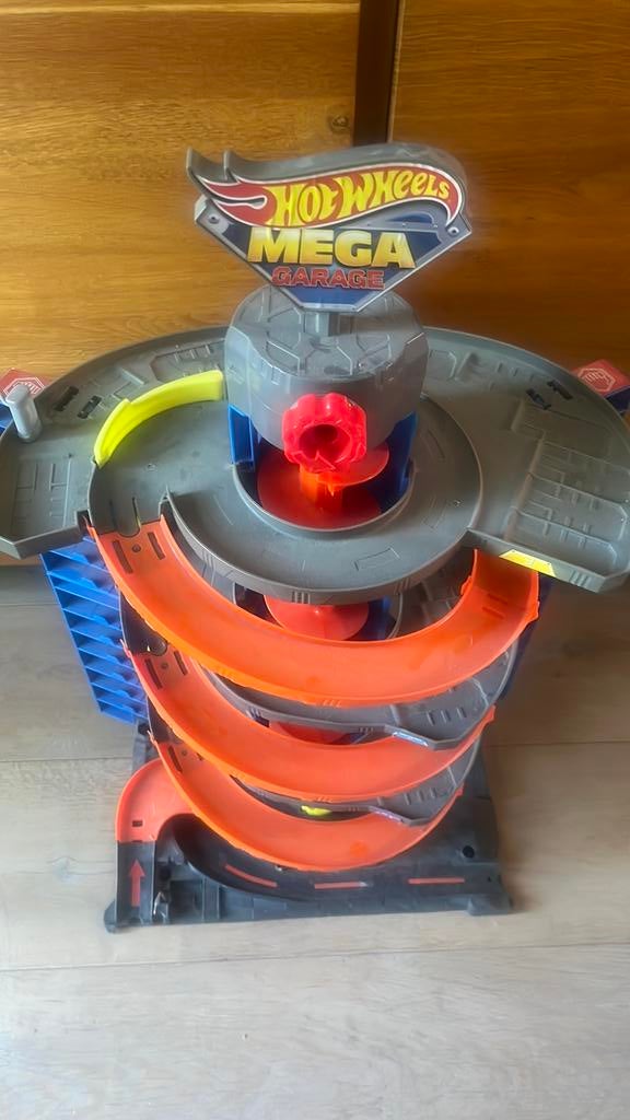 Hot Wheels Mega Garage, Ophalen of Verzenden, Zo goed als nieuw
