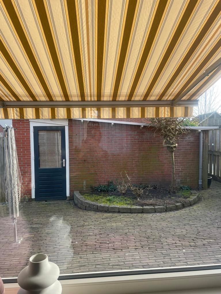 Zonnescherm elektrisch bedienbaar,Merk Rainbow, Tuin en Terras, Zonneschermen, Ophalen, Elektrisch, Zo goed als nieuw, 150 tot 300 cm