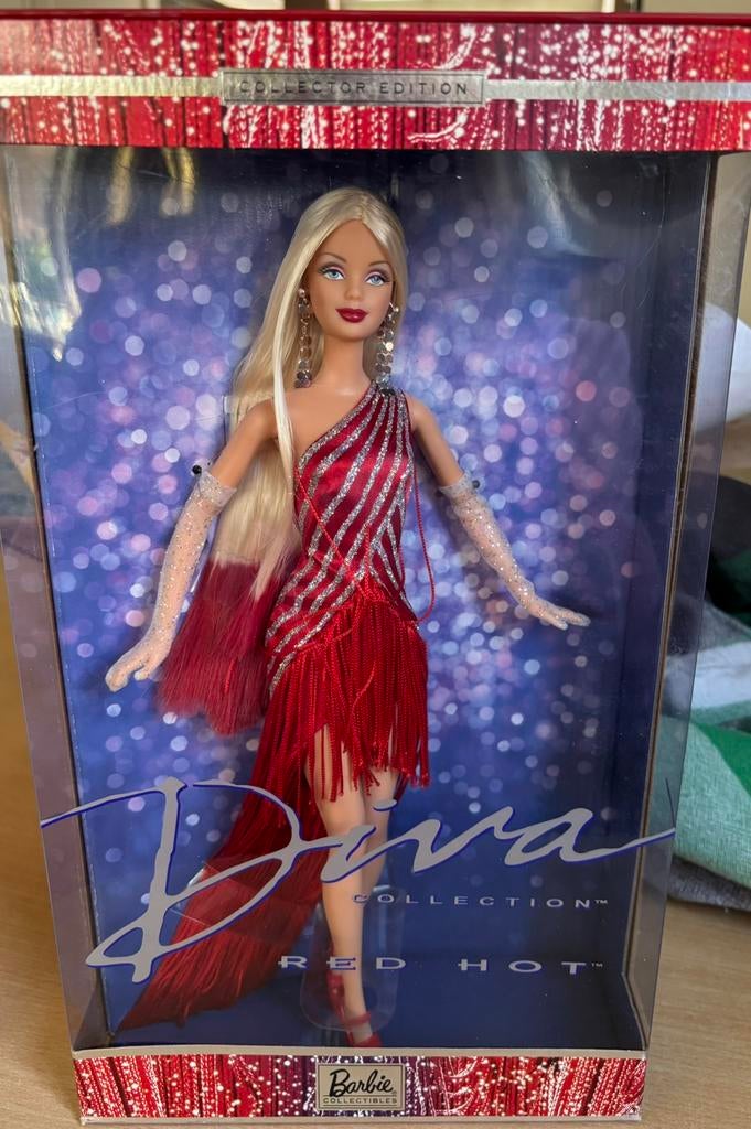Red Hot Diva Barbie NRFB, Ophalen of Verzenden, Zo goed als nieuw, Fashion Doll
