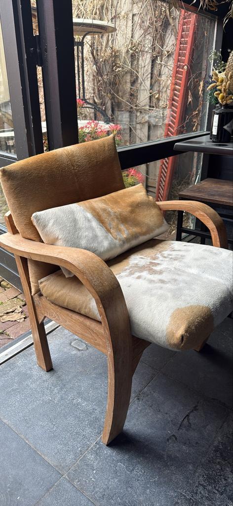 Houten stoel met koeien bekleding, Huis en Inrichting, Stoelen, Gebruikt, Eén, Hout, Overige kleuren, Ophalen