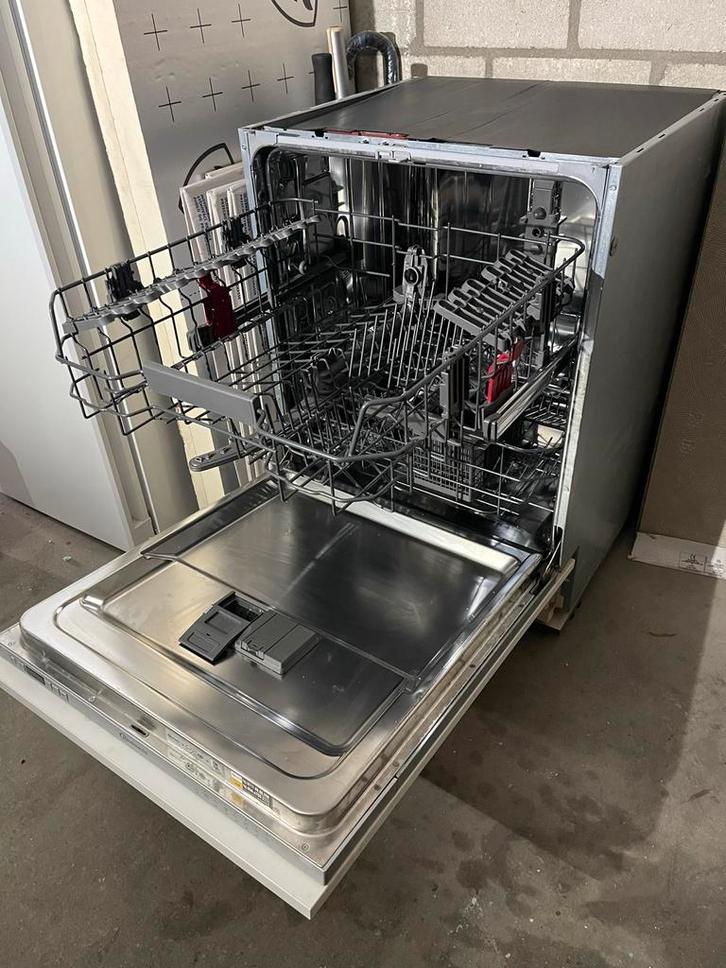 Bauknecht vaatwasser, Witgoed en Apparatuur, Vaatwasmachines, Zo goed als nieuw, Inbouw, 85 tot 90 cm, 45 tot 60 cm, Energieklasse A of zuiniger