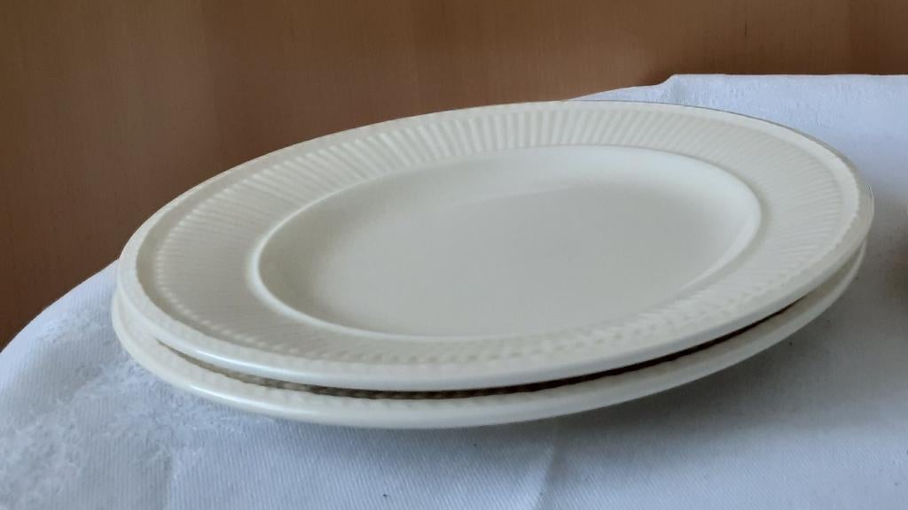 Wedgwood EDME 2 taartbordjes, Huis en Inrichting, Overige typen, Ophalen of Verzenden, Zo goed als nieuw, Wedgwood