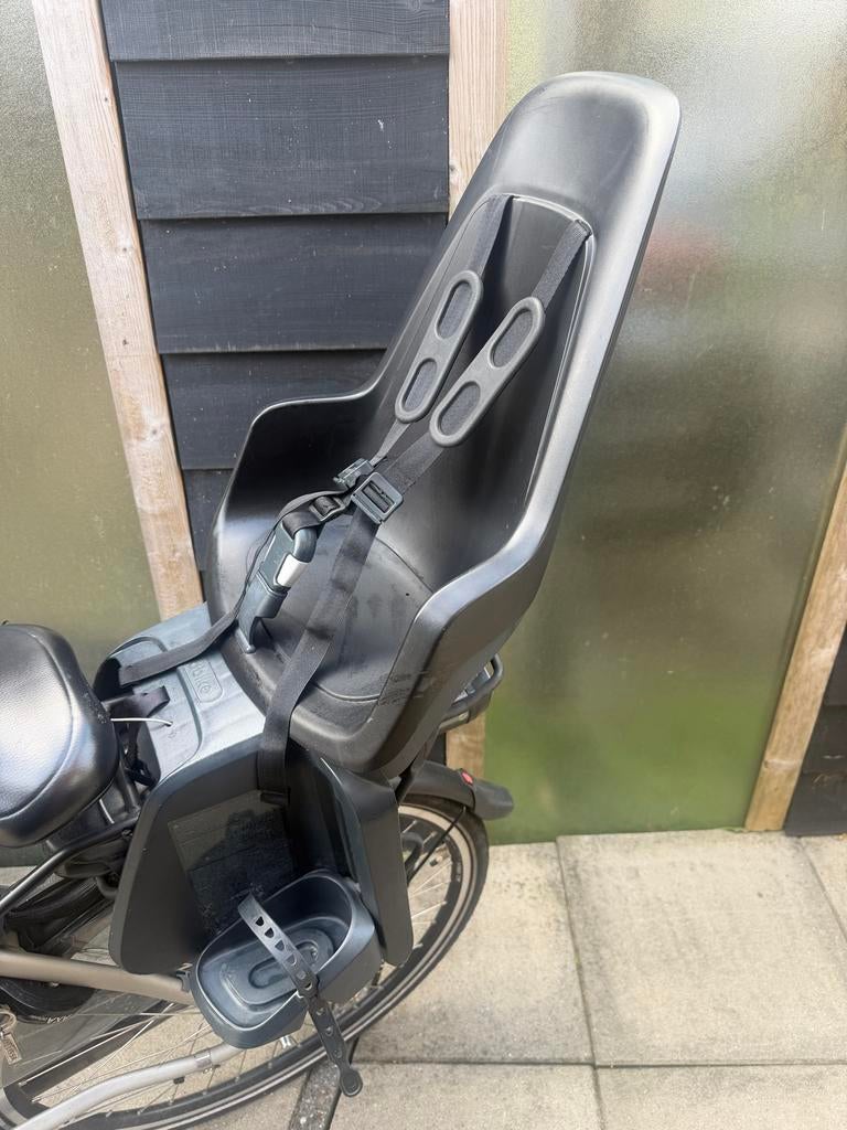 Bobike One Maxi Achterzitje - Zwart, Fietsen en Brommers, Fietsaccessoires | Fietsstoeltjes, Zo goed als nieuw, Achterzitje, 15 t/m 25 kg