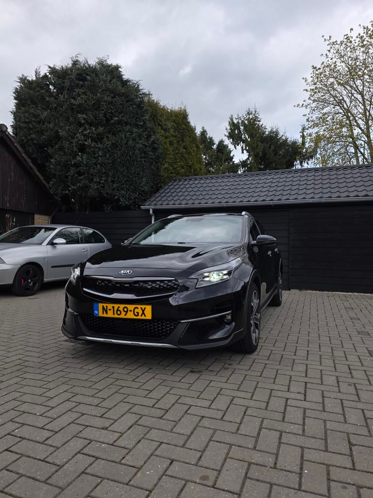 Kia XCeed 1.6 GDi Phev 141pk Dct6 2021 Zwart, Auto's, Kia, XCeed, Zwart, Zwart, Onderhoudsboekje