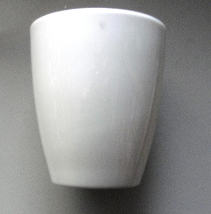 Iittala bekers wit, Huis en Inrichting, Keuken | Servies, Zo goed als nieuw, Kop(pen) en/of Schotel(s), Overige stijlen, Porselein