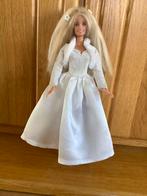 Vintage bruidsjurk met kort jasje,zonder pop, Kinderen en Baby's, Ophalen of Verzenden, Gebruikt, Barbie