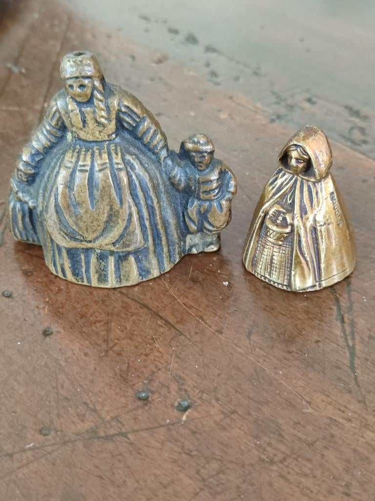 Twee antiek tafelbellen, Sieraden, Tassen en Uiterlijk, Broches, Ophalen of Verzenden, Overige materialen