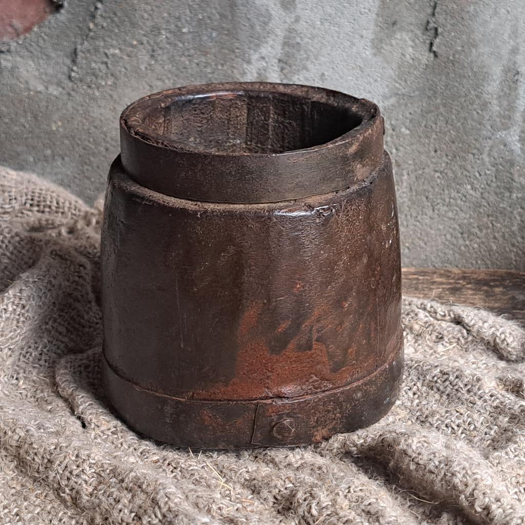 Oud brocante houten potje kruikje metaalbeslag Nepal *Etage3, Gebruikt, ., Ophalen of Verzenden, .