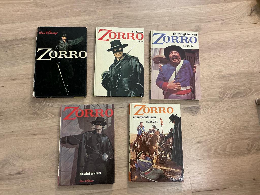 5 Originele Zorro boeken van Walt Disney, Boeken, Ophalen, Gelezen