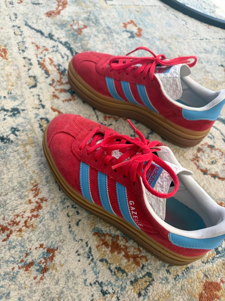 Adidas Gazelle Bold - Rood met blauwe strepen, Ophalen, Rood, Sneakers of Gympen, Zo goed als nieuw