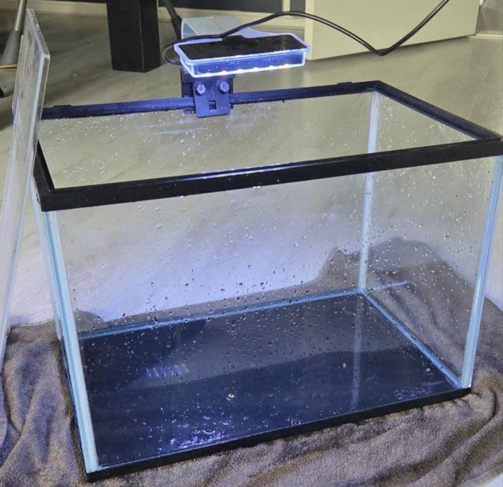 Led aquarium, Dieren en Toebehoren, Vissen | Aquaria en Toebehoren, Ophalen, Zo goed als nieuw, Leeg aquarium